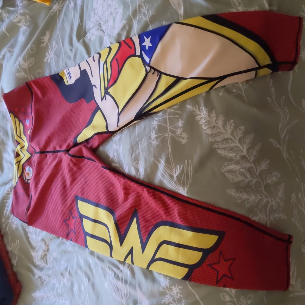 Wonder woman workout leggings